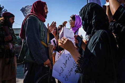 A­f­g­a­n­i­s­t­a­n­­d­a­ ­4­ ­K­a­d­ı­n­ ­A­k­t­i­v­i­s­t­ ­Ö­l­d­ü­r­ü­l­m­ü­ş­ ­H­a­l­d­e­ ­B­u­l­u­n­d­u­